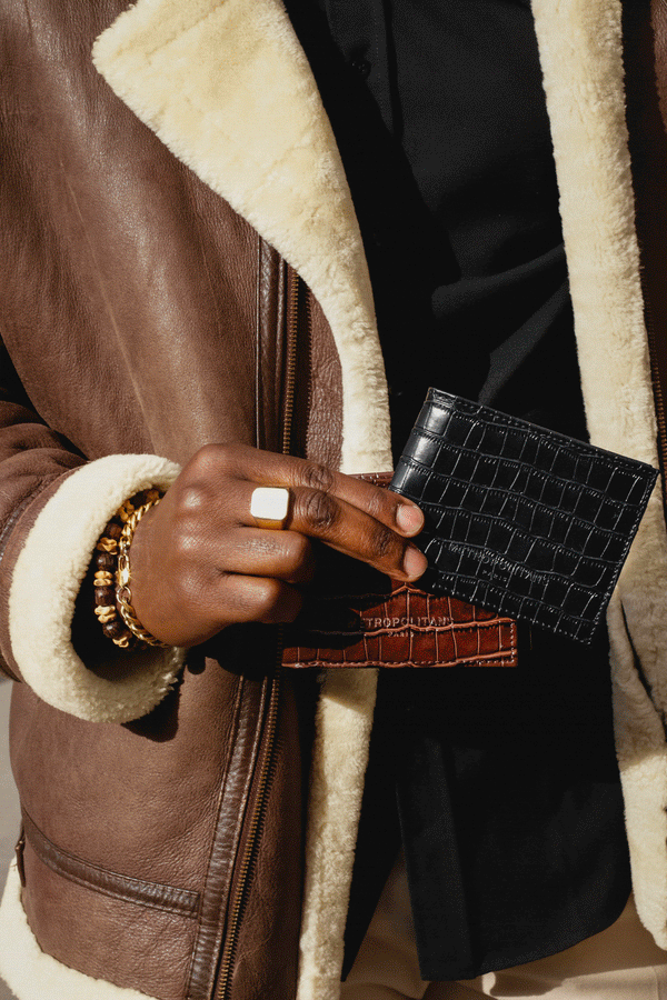 5 Must Have Leather Accessories For Your Wardrobe